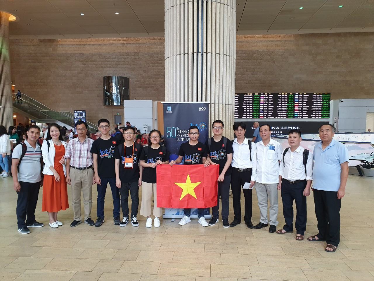 Vietnam gewinnt drei Goldmedaillen bei internationalen Physikolympiade 2019