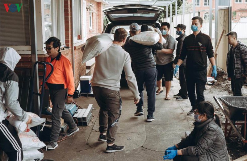 Vietnamesen solidarisieren sich, um die Covid-19-Epidemie zu bekämpfen