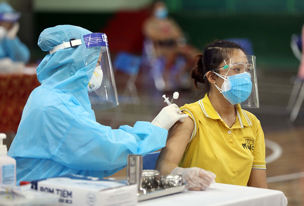 Vietnam hebt die Wichtigkeit der Impfung gegen Covid-19 in der neuen Normalität hervor