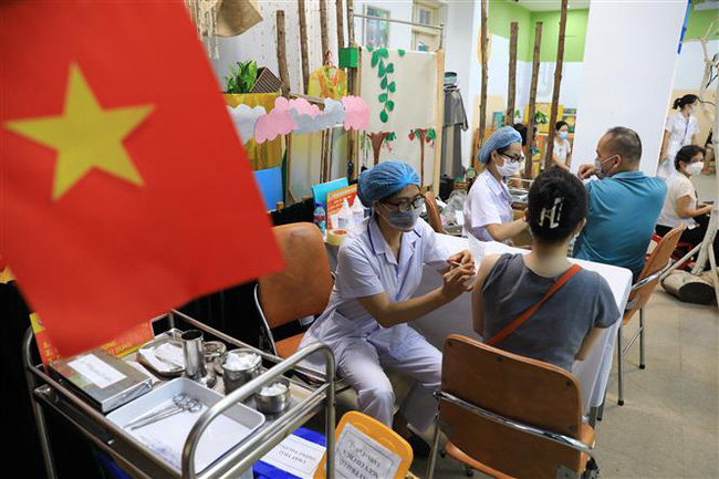 98% der vietnamesischen Bevölkerung bekommen die erste Dosis von Impfstoffen gegen Covid-19
