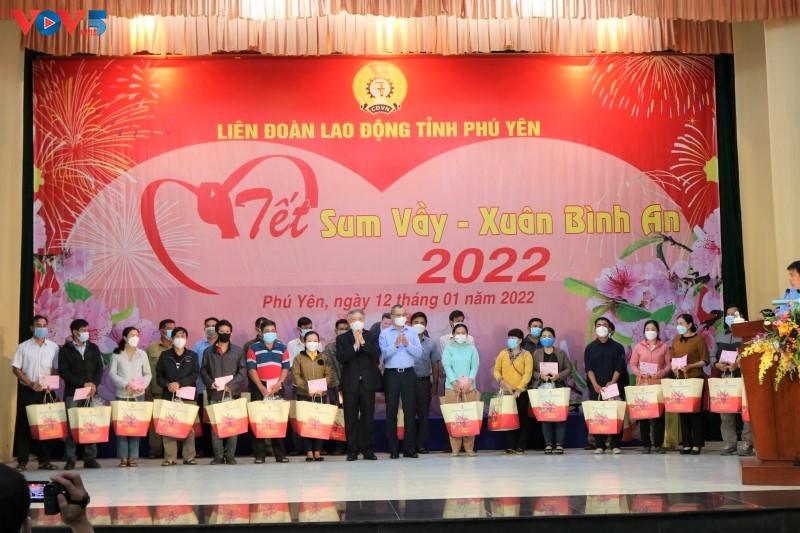 Hilfsaktion zum Neujahrsfest Tet in Phu Yen