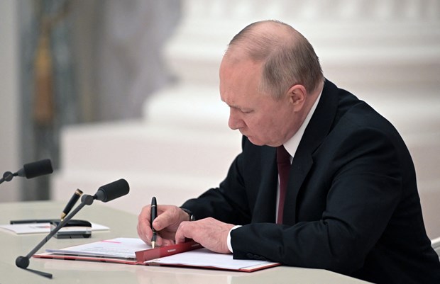 Zahlreiche Länder verhängen Sanktionen gegen Russland