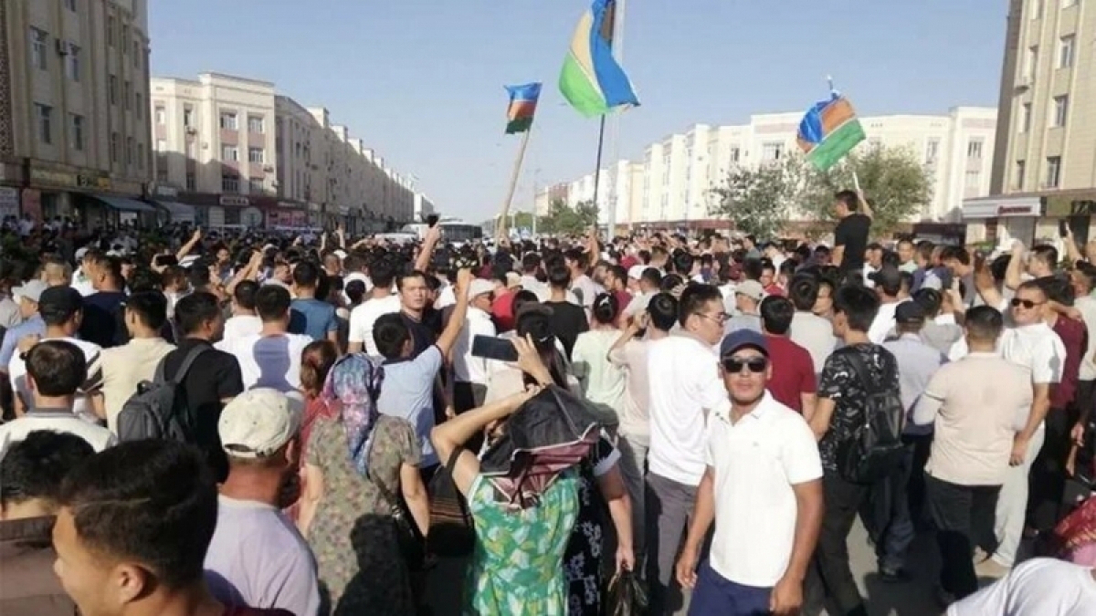 Usbekischer Präsident ruft Ausnahmezustand in Karakalpakstan aus