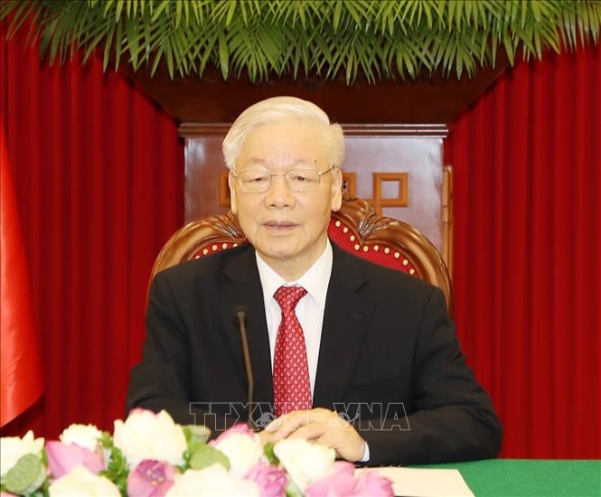 KPV-Generalsekretär Nguyen Phu Trong beglückwünscht die Verlagsbranche Vietnams