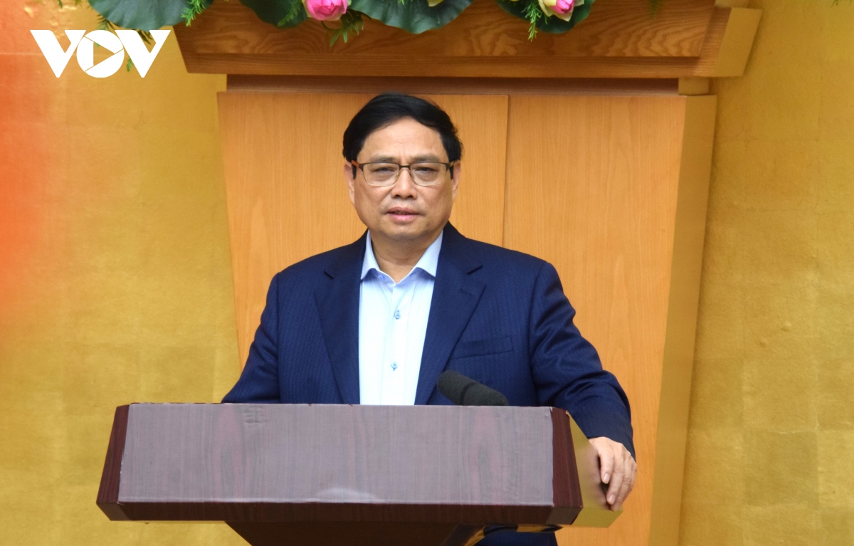 Premierminister Pham Minh Chinh will Wirtschaft stabilisieren und Inflation unter Kontrolle bringen