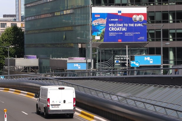 Kroatien führt Euro ein und tritt dem Schengenraum bei