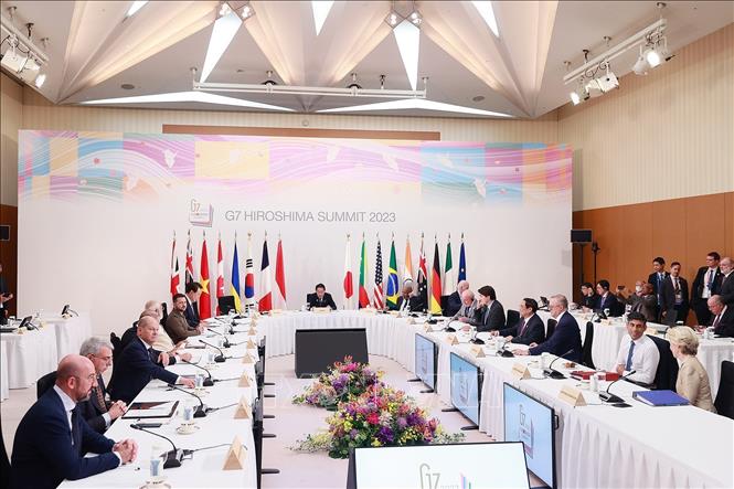 Premierminister Pham Minh Chinh nimmt am erweiterten G7-Gipfel teil