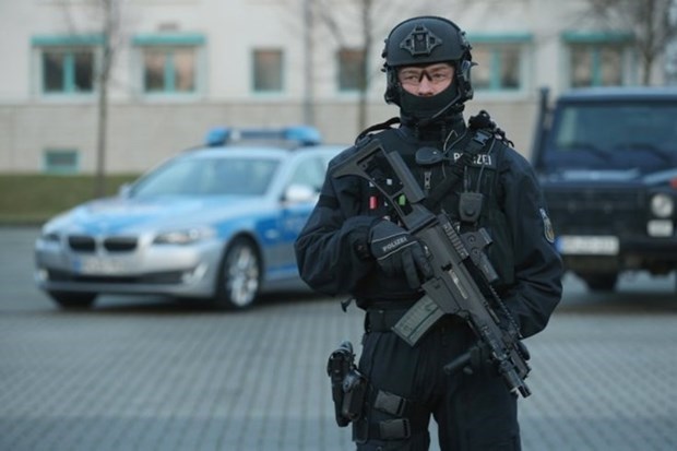 Sieben mutmaßliche IS-Unterstützer in Deutschland festgenommen