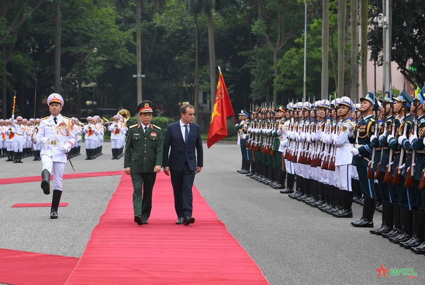 Vietnam und Frankreich verstärken Verteidigungszusammenarbeit
