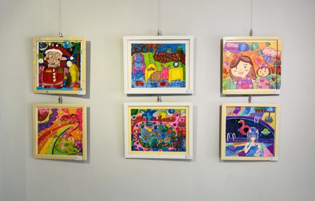 270 Bilder der Kinder ausgestellt