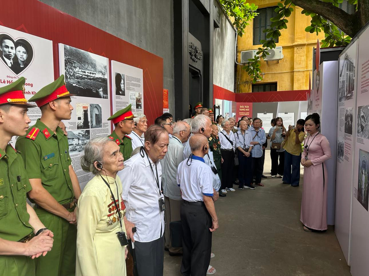 Ausstellung über vietnamesische Revolution im Hoa-Lo-Gefängnis