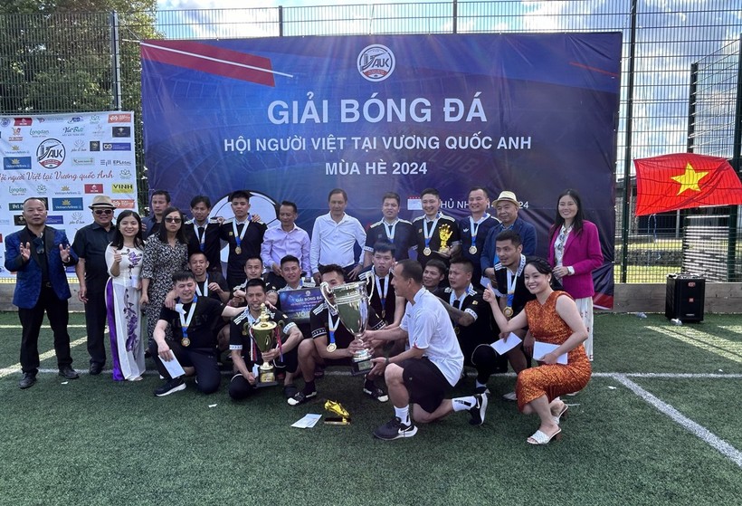 Sommer-Fußballturnier für Vietnamesen in Großbritannien
