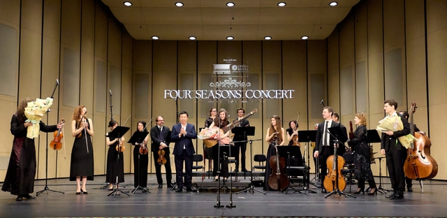 Weltführendes Orchester tritt im Ho-Guom-Theater in Hanoi wieder auf