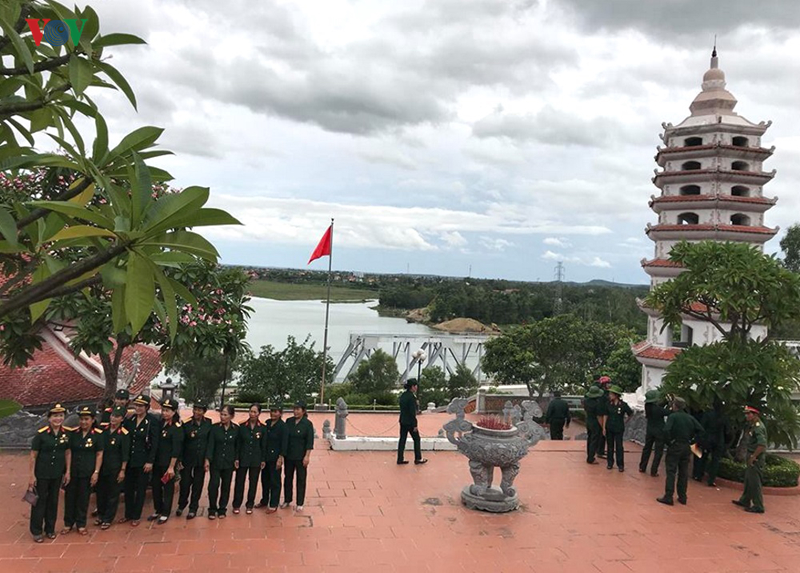 La piste Hô Chi Minh et les hauts lieux du tourisme mémoriel