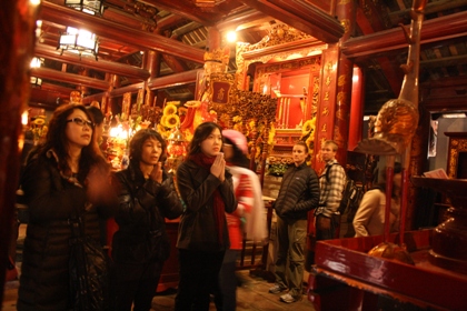 Viele Menschen aus aller Welt wünschten sich zum Neujahr Frieden und Glück