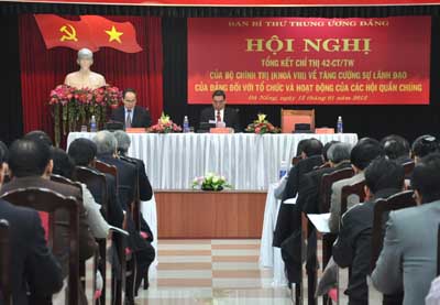 Politbüro betont Vielseitigkeit und Effektivität der Massenorganisationen