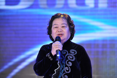 Stipendien für Schülerinnen der ethnischen Minderheiten