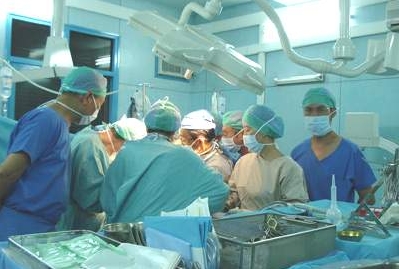 Staatspräsident Sang beglückwünscht Erfolg des Kinderkrankenhauses