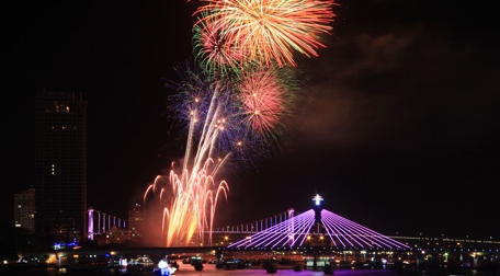 Der internationale Feuerwerkswettbewerb Danang 2013