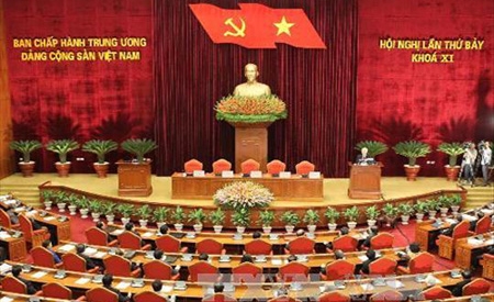 Erneuerung des politischen Systems soll mit Personalkürzung beginnen