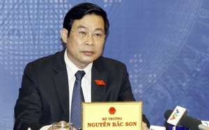 Umsetzung des Aktionsprogramms der Regierung über Informationen nach Außen