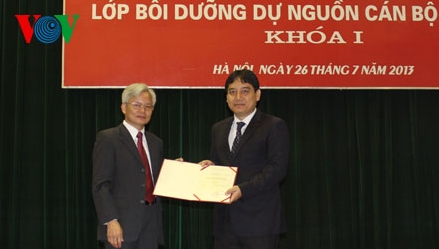 Beamte und Verwalter sollen ständig fortgebildet werden