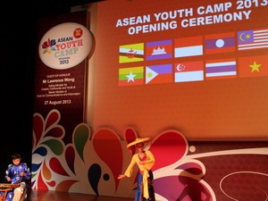 Vietnam nimmt an ASEAN-Jugendcamp in Singapur teil