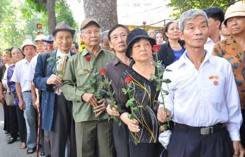 Vietnamesische Schichten verehren General Vo Nguyen Giap