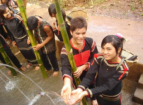 Epos – der einzigartige traditionelle Kulturzug der Volksgruppe E de