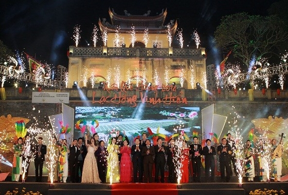 Staatspräsident Sang nimmt am Programm “Der Frühling im Heimatland 2014” teil