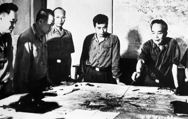 Start des Schreibwettbewerbs “Frühling 1975: heldenmütiges Siegeslied”