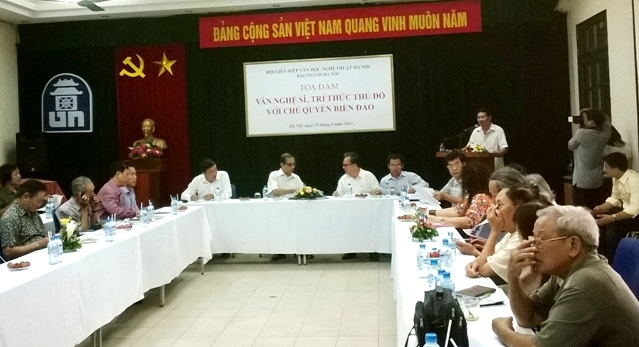 Hanoier Künstler und Akademiker richten sich an Meer und Inseln des Landes