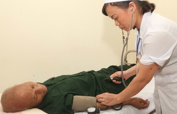 Aktivitäten zum Tag der Kriegsinvaliden und gefallenen Soldaten