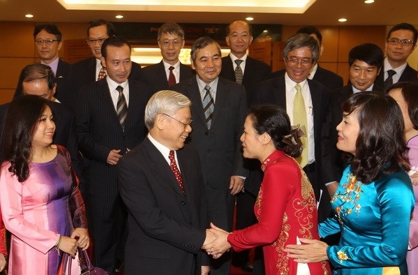 Botschafter und Leiter der Vertretungen im Ausland sollen für Image Vietnams werben