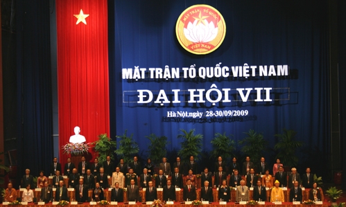 Landeskonferenz vaterländischer Front Vietnams: Entwicklung des Landes begleiten