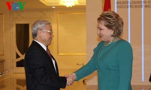 Der KPV-Chef trifft die Vorsitzende des russischen Föderationsrates