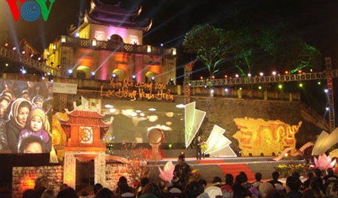 Aktivitäten des Programms “Der Frühling im Heimatland”  für Auslandsvietnamesen