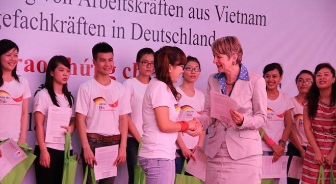 Weitere 250 vietnamesische Krankenpfleger werden in Deutschland arbeiten