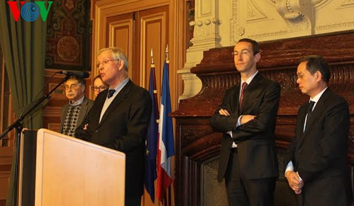 Frankreich: Konzert zur Unterstützung vietnamesischer Agent-Orange-Opfer