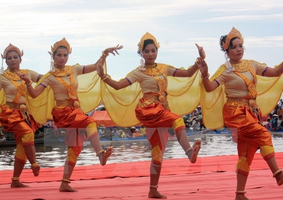 Eröffnung der Kultur-Sport-Tourismus-Festtage der Khmer
