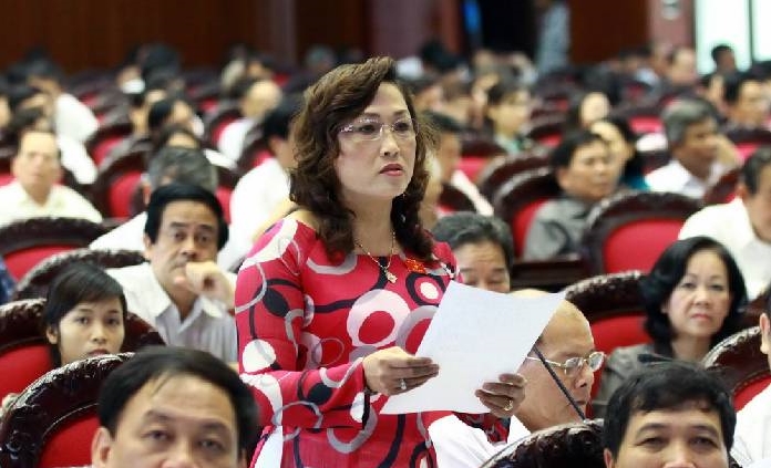 Abgeordnete diskutiert Gesetzesentwurf über Organisation der Provinzbehörden