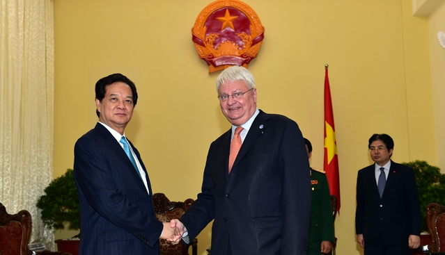 Nguyen Tan Dung trifft den UN-Untergeneralsekretär für Friedensmissionen