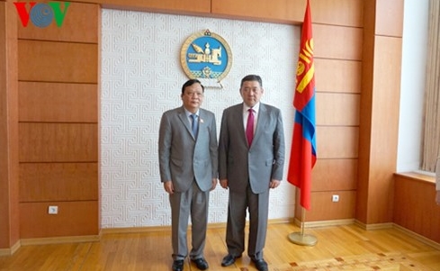 Verstärkung der Zusammenarbeit zwischen Parlamenten Vietnams und der Mongolei