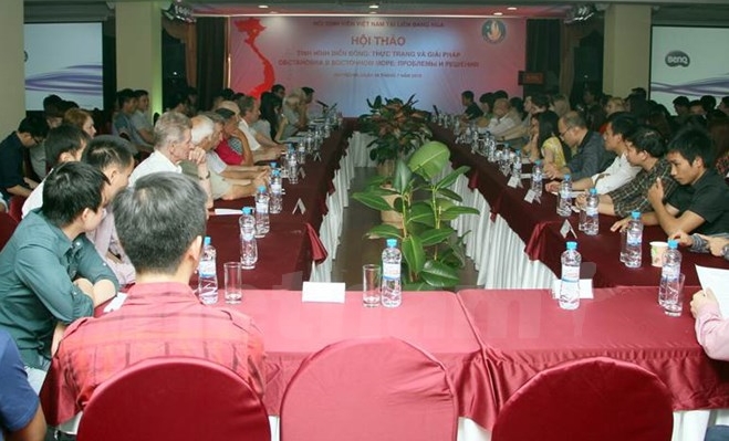 Vietnamesische Studenten in Russland informieren sich über Meer und Inseln des Landes