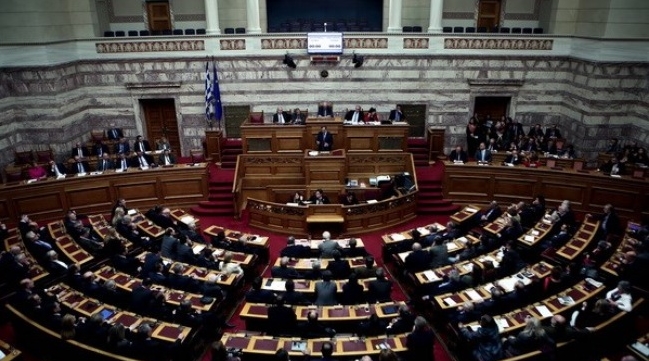 Griechisches Parlament akzeptiert “Sparprogramm”