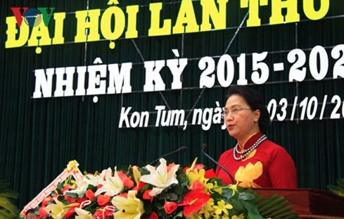 Parteisitzungen der Provinzen Bac Giang und Kon Tum