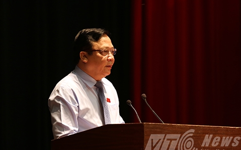 Vize-Parlamentspräsident Huynh Ngoc Son trifft Wähler der Stadt Danang