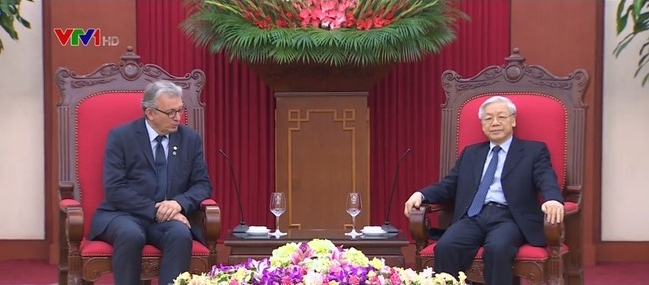 Hochrangige Delegation der kommunistischen Partei Frankreichs besucht Vietnam