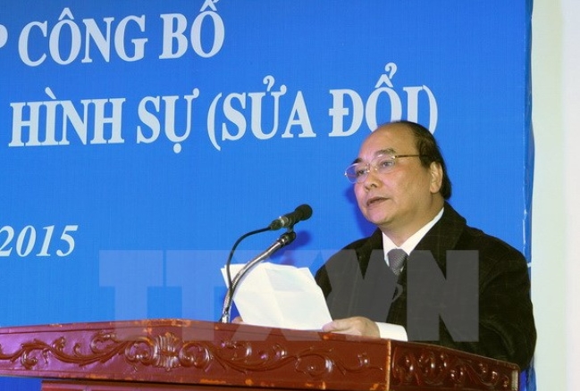 Zivil- und Strafgesetzbücher ins Leben rufen