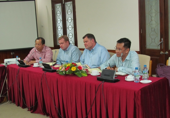 Freundschaftsmedaile an GVI-Präsident Bob Roberts überreicht